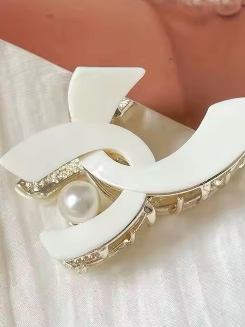 Macy's White Enamel and Gold Pearl Accent Women's Brooch - Picture 2 of 4